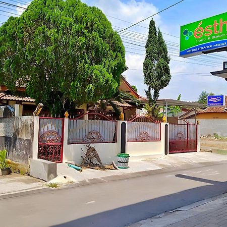 Penginapan Prambanan Trisan Randugunting Buitenkant foto